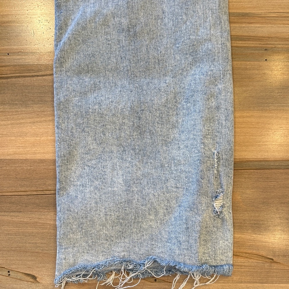 RISEN Light Wash Women's Jeans with Distressed Knees - Picture 7 of 10